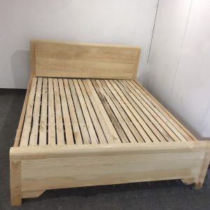 Giường gỗ sồi đẹp 1m6 – GN012